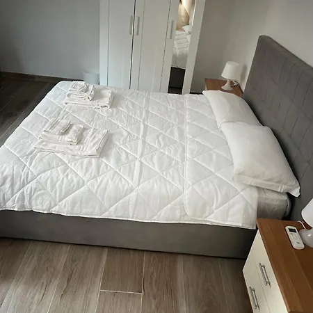 Vergani Apartament Гостевой дом Милан
