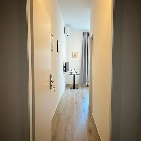 Vergani Apartament Милан
