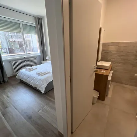 Vergani Apartament * Милан